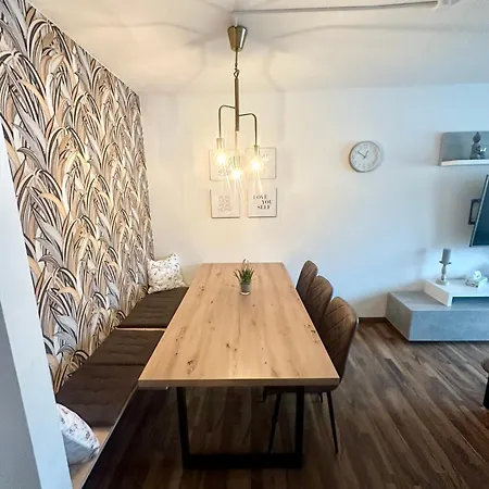 Appartement Zum Orangenen Eichhoernchen